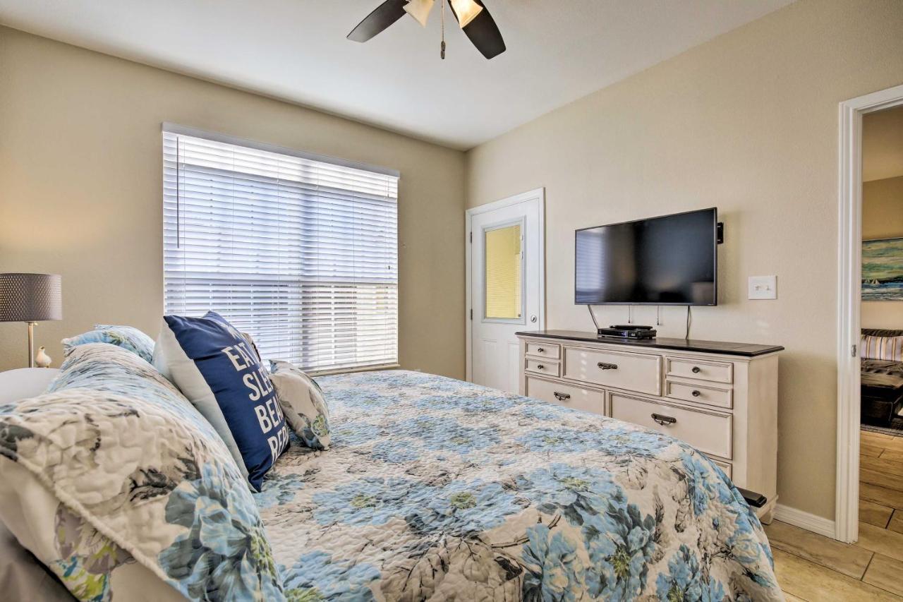 Modern Condo With Pool 4 Mi To Clearwater Beach! Exteriör bild